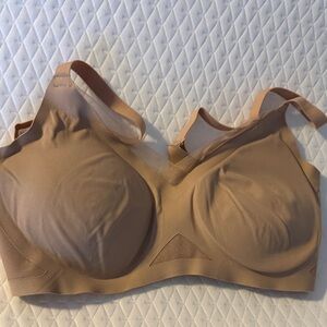 Honeylove Nude Seamless Bra Beige Tan M Medium Crossover pads mesh like new
